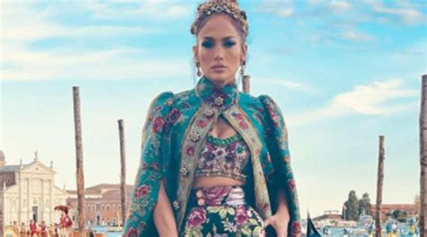 dolce gabbana jennifer lopez